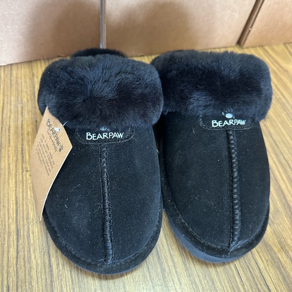 Bearpaw Fuzzy Slippers Black Size 7 NWT - Picture 3 of 6